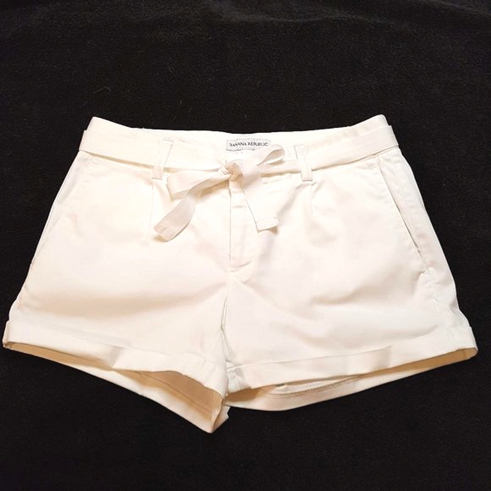 Banana Republic White Shorts with Tie Waist & Cuff, Sz 2